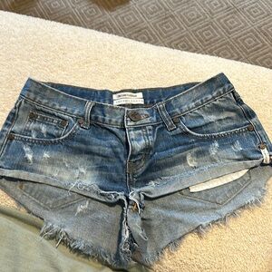 One teaspoon no. 2’s sz 26